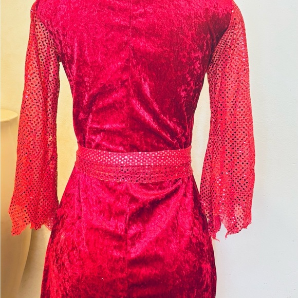 Devilish Diva Costume" by California Costumes - Picture 3 of 11